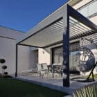 Pergola bioclimatique en aluminium La Toulousaine | La Rochelle - charente-Maritime