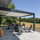 Pergola bioclimatique en aluminium La Toulousaine | La Rochelle - charente-Maritime
